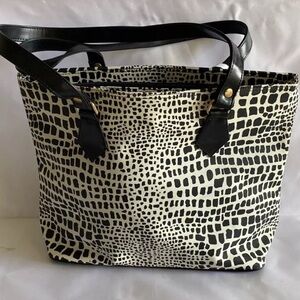 Lancome Paris Finale Giraffe Print Large  Tote Bag Pocketbook Zipper NWOT